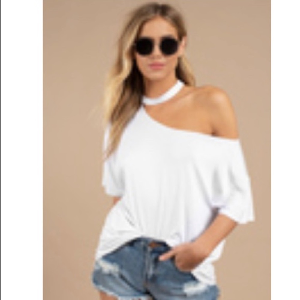 Tobi off the shoulder Top